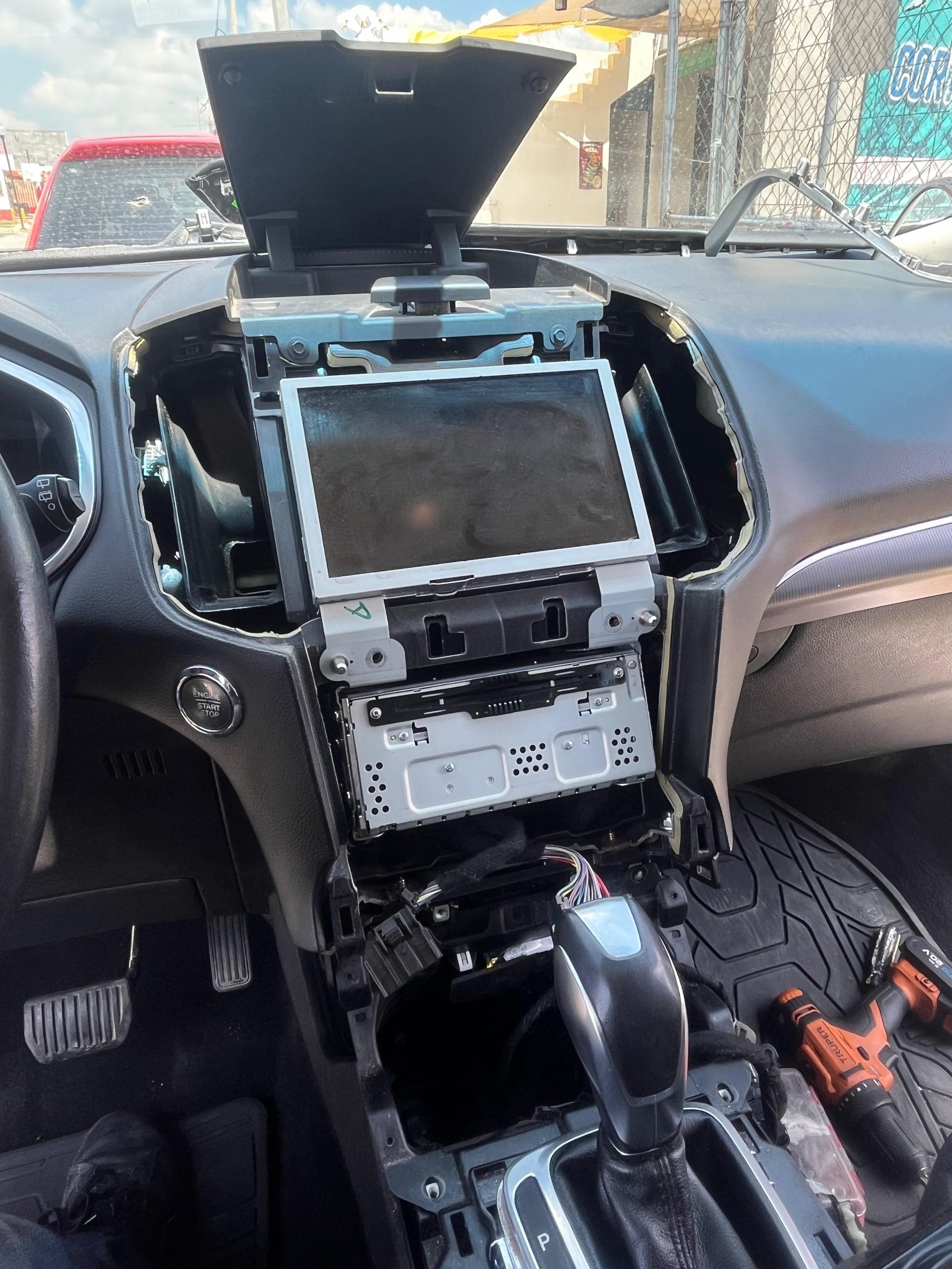 Reparación de amplificador de auto sin sonido