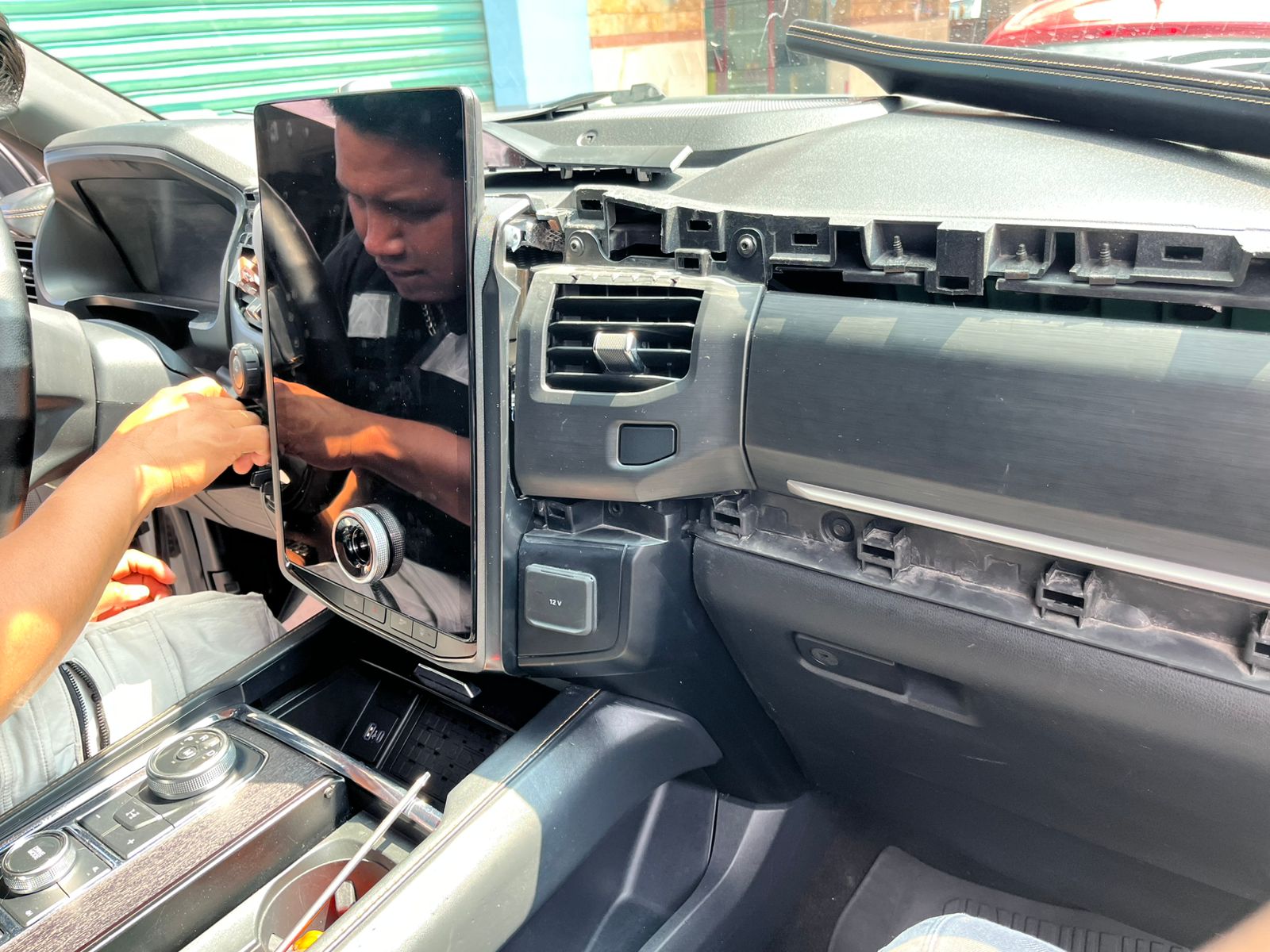 Diagnóstico de módulo de estéreo Mazda en Naucalpan.