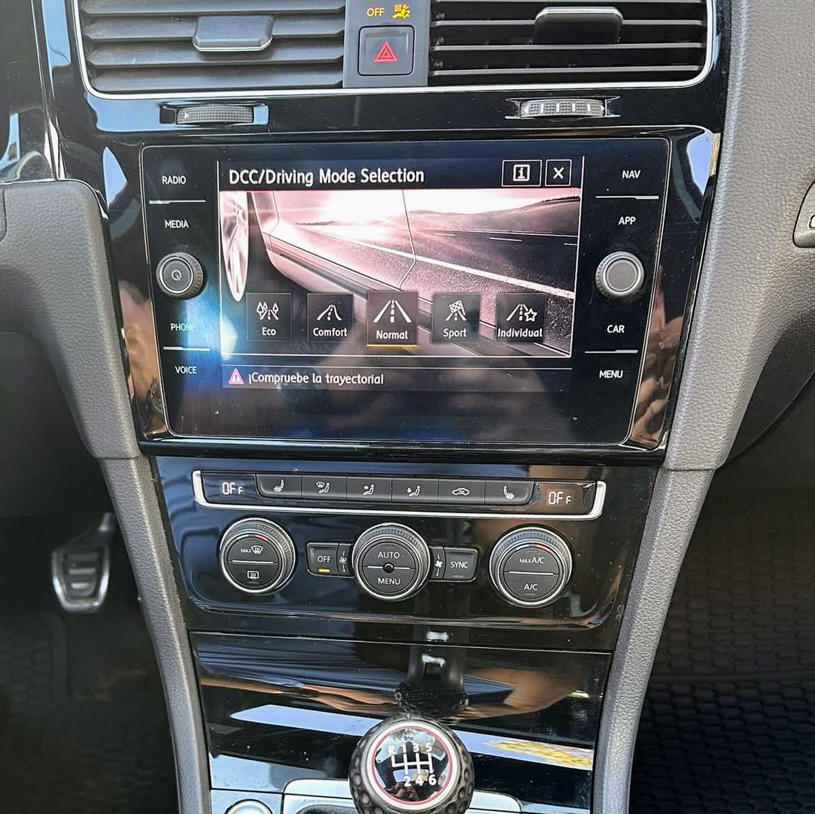 Reparación de módulo de estéreo a nivel componente.